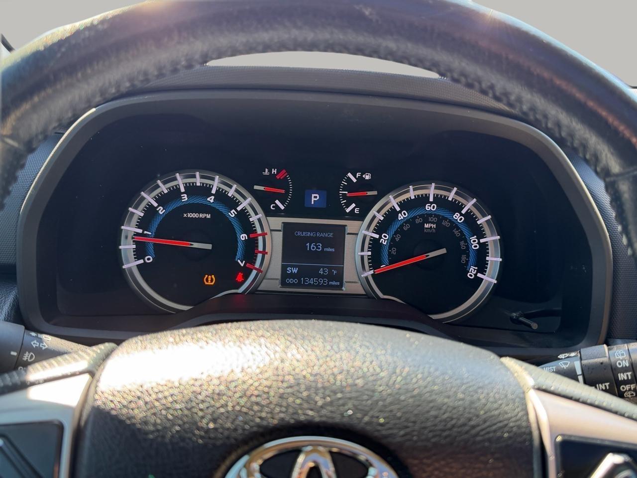 Toyota 4Runner Limited 2WD V6 2015