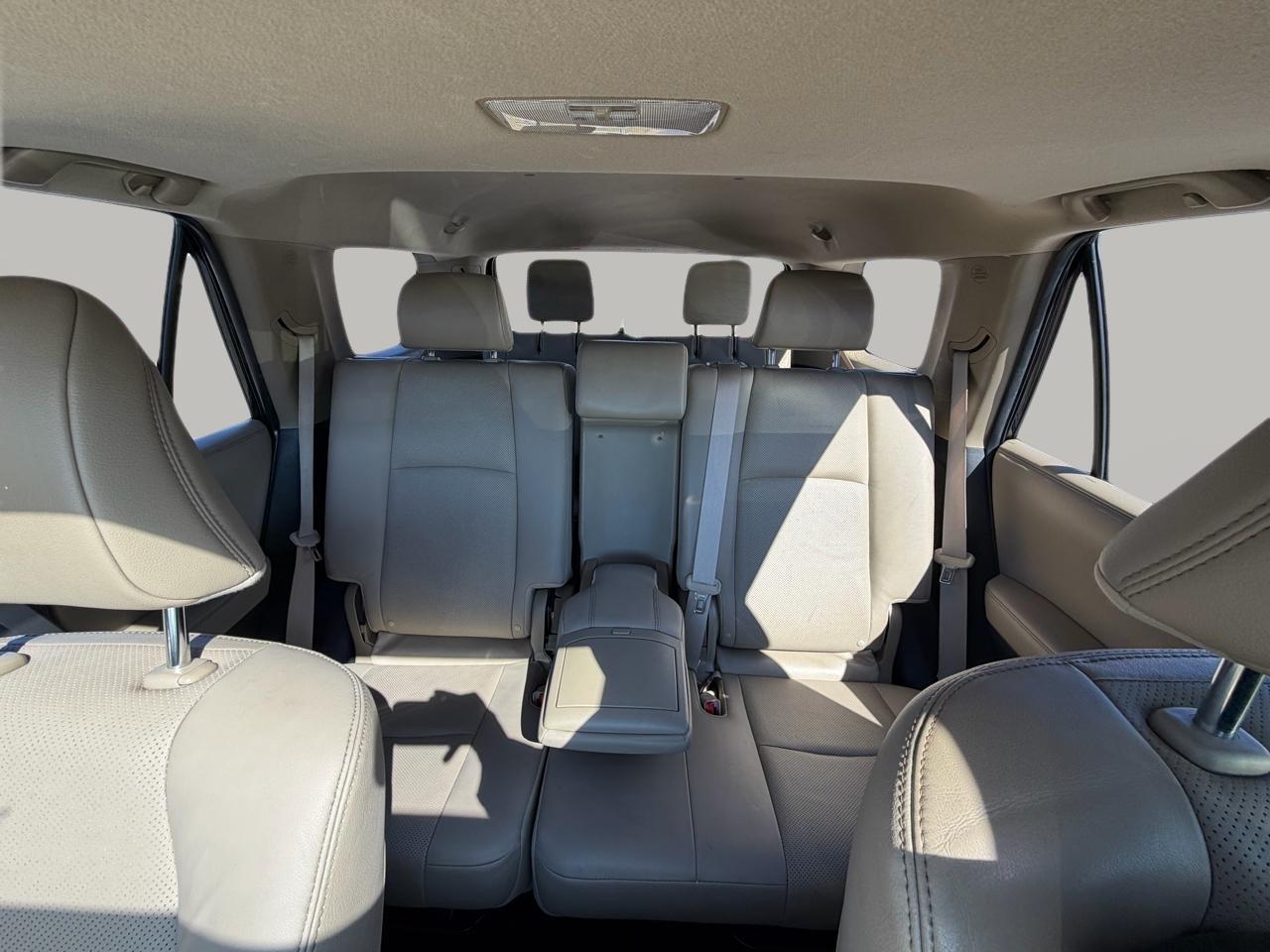 Toyota 4Runner Limited 2WD V6 2015