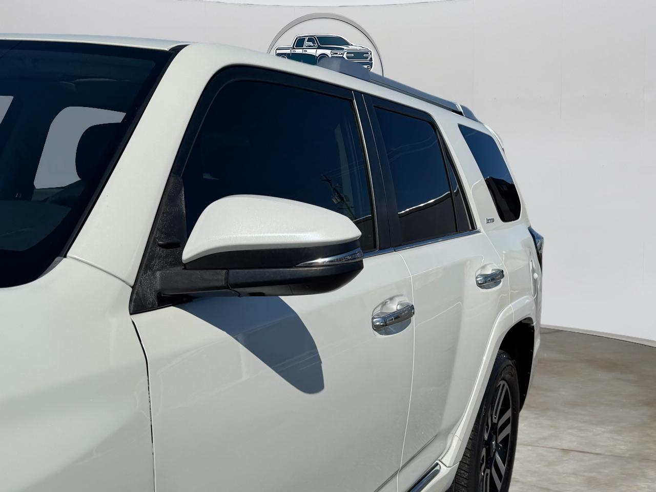 Toyota 4Runner Limited 4WD 2016