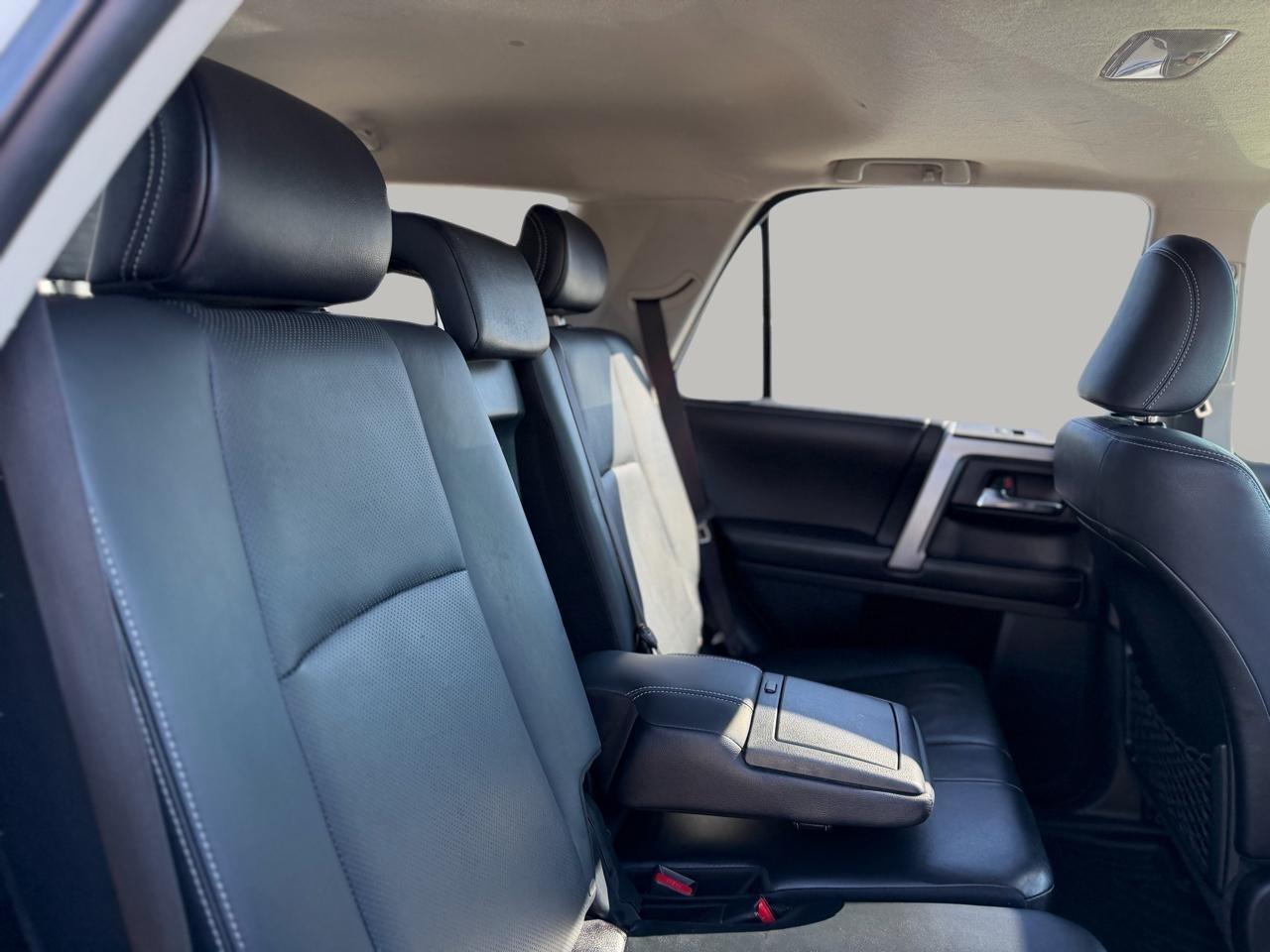 Toyota 4Runner Limited 4WD 2016