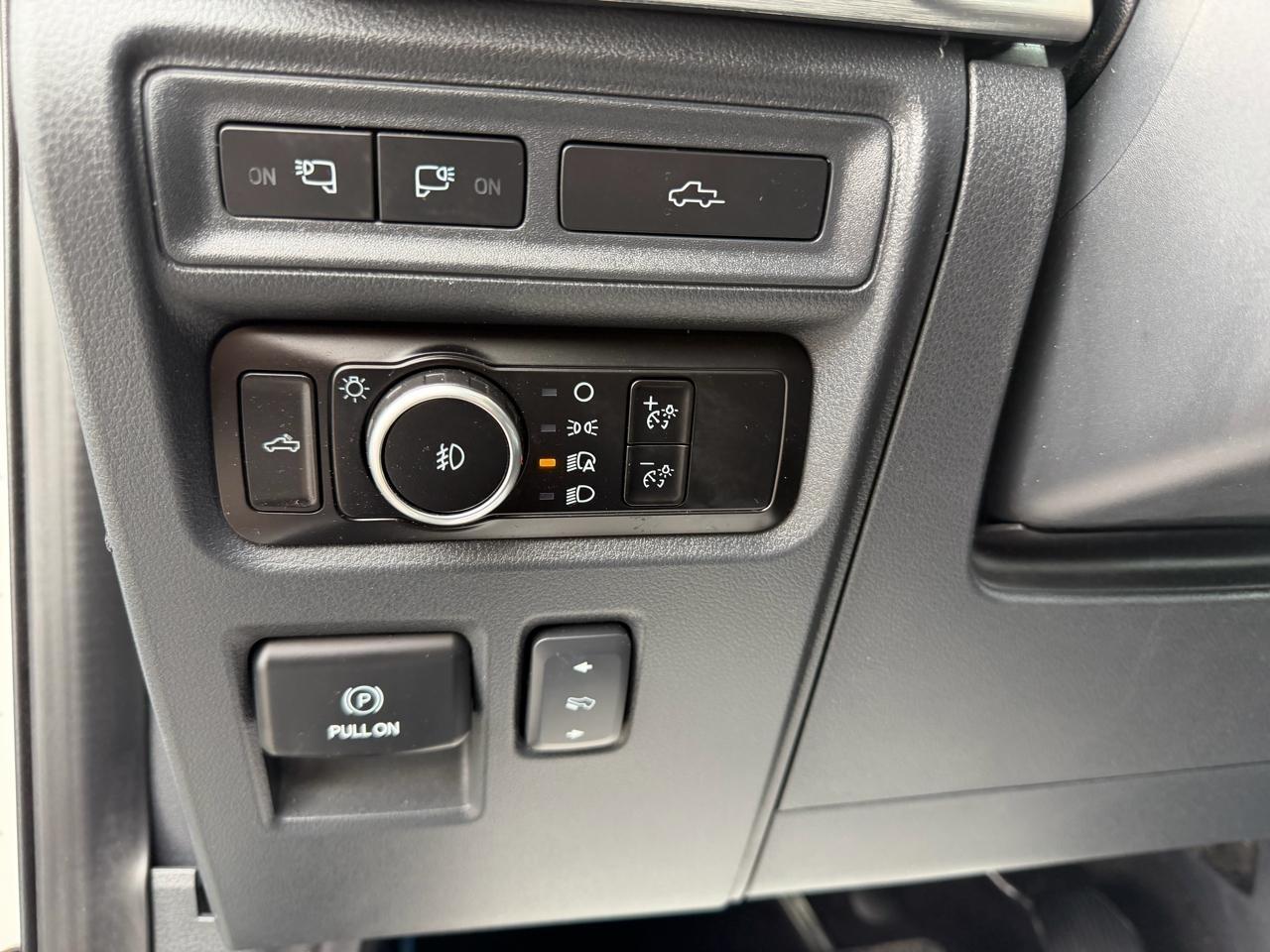 Ford F-150 Lariat SuperCab 4WD 2023