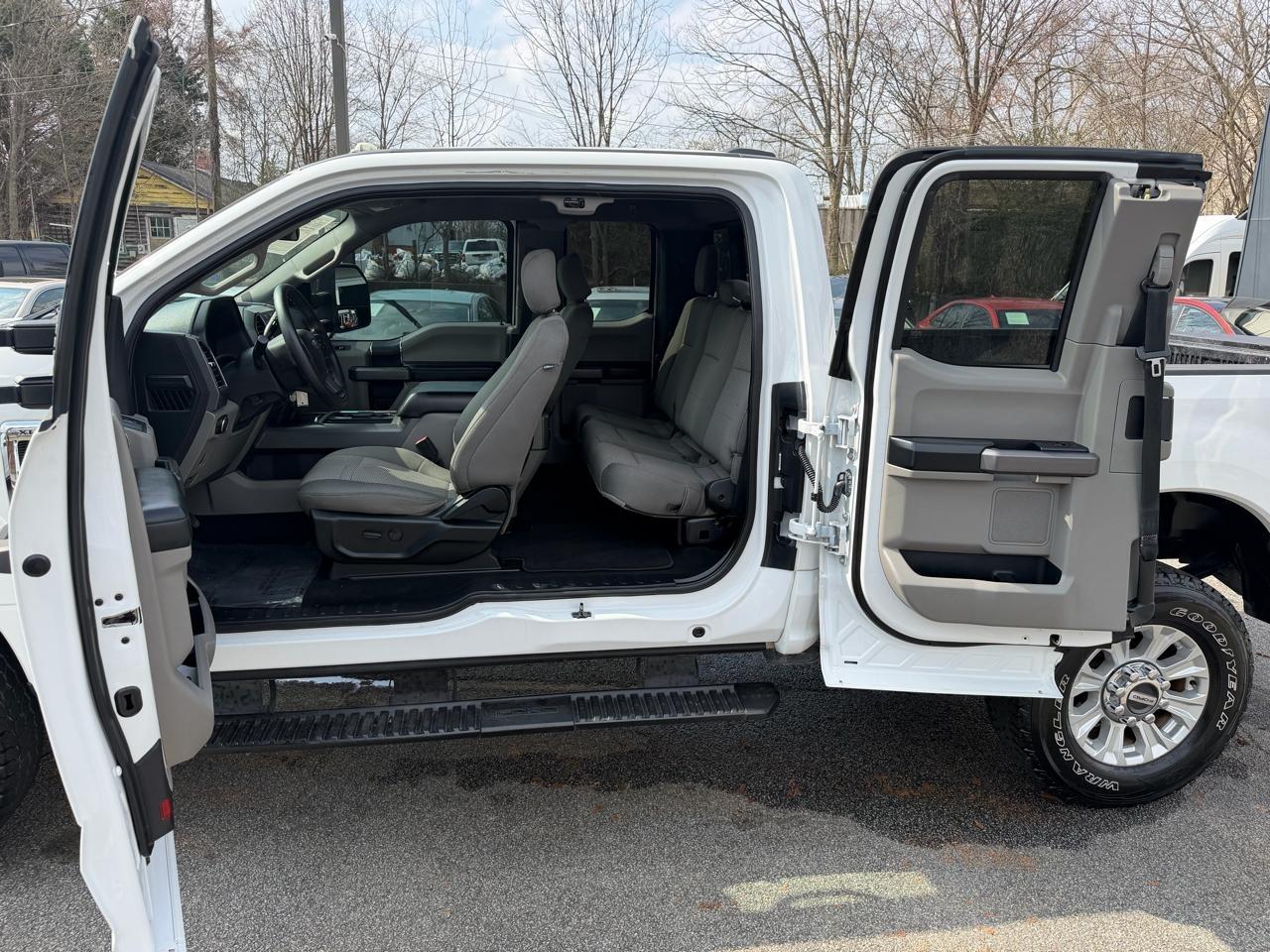 Ford F-250 SD XLT SuperCab 4WD 2020