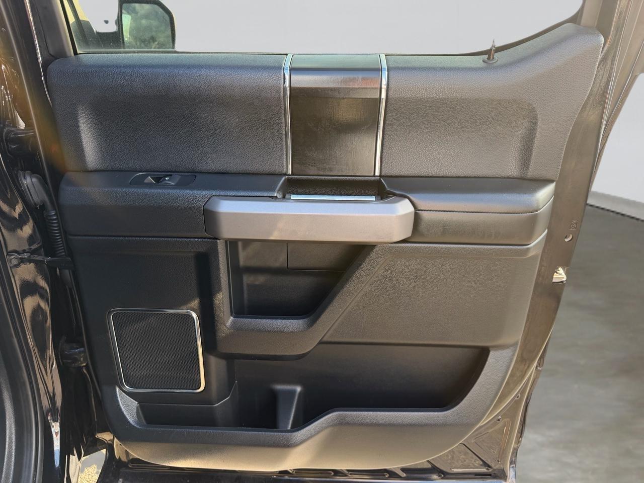 Ford F-150 Lariat SuperCrew 5.5-ft. Bed 4WD 2020