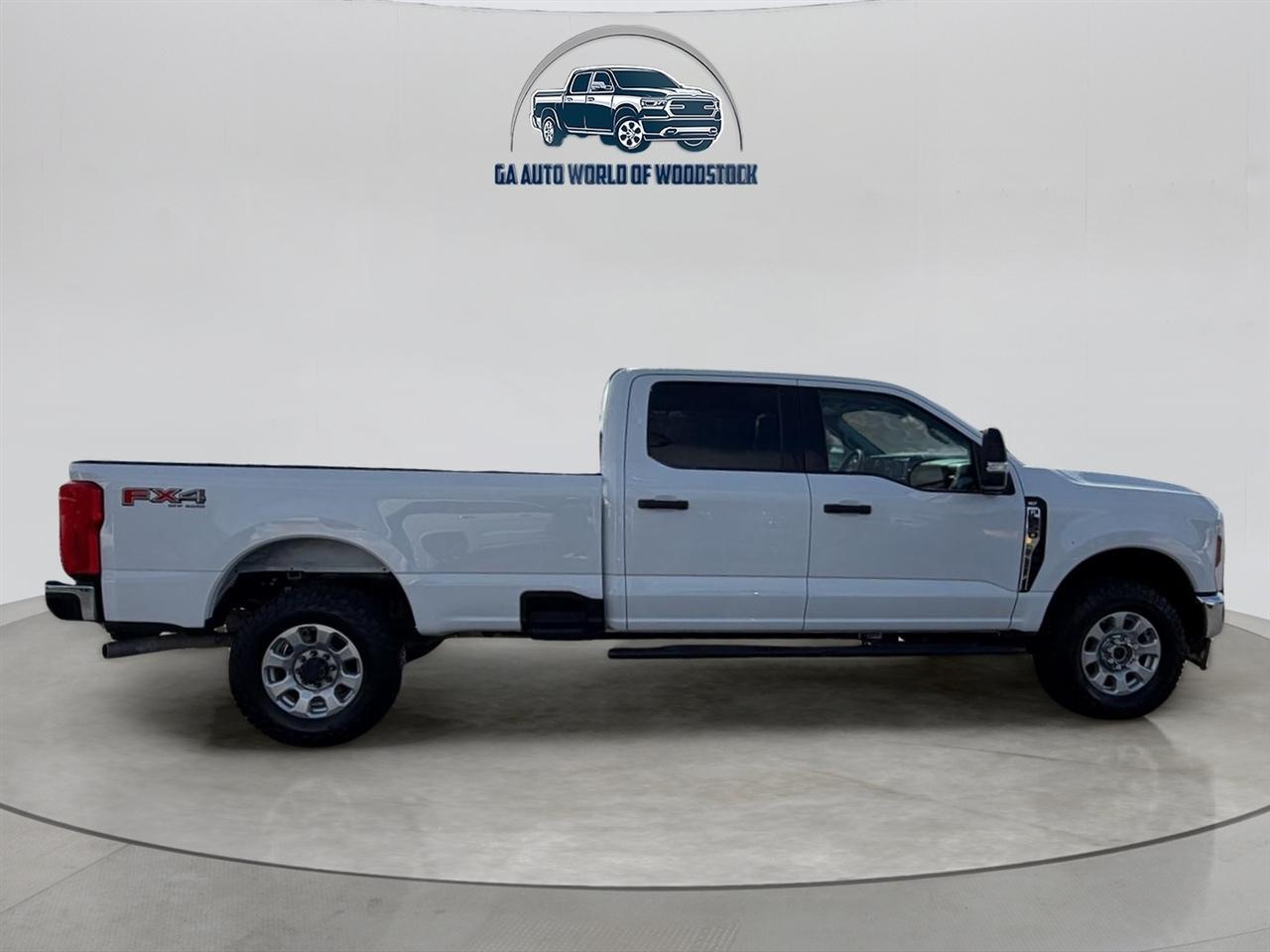 Ford F-250 SD FX4 Crew Cab Long Bed 4WD 2024