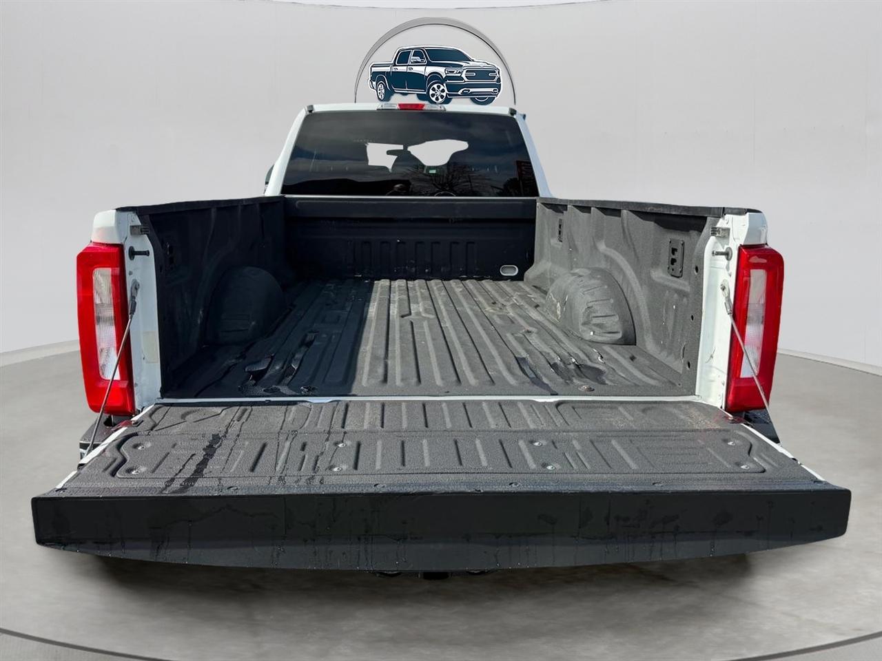 Ford F-250 SD FX4 Crew Cab Long Bed 4WD 2024