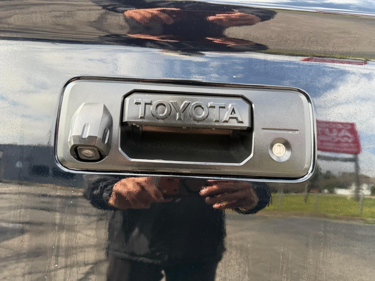 Toyota Tundra SR5 5.7L V8 CrewMax 2WD 2020