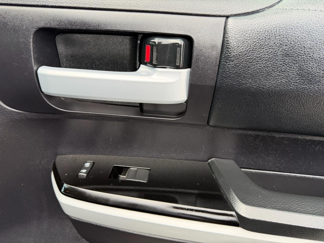 Toyota Tundra SR5 5.7L V8 CrewMax 2WD 2020