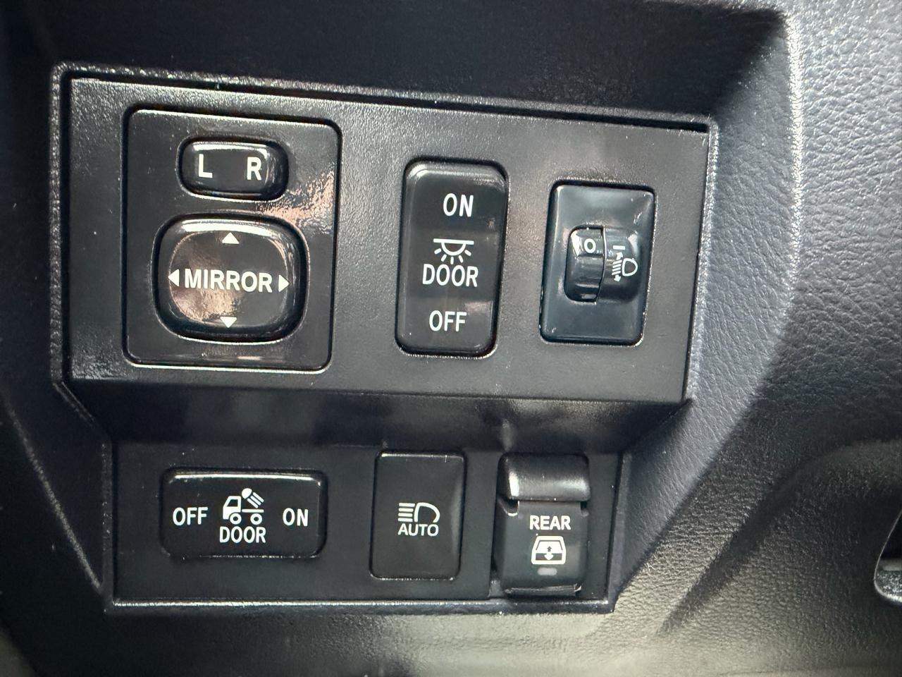 Toyota Tundra SR5 5.7L V8 CrewMax 2WD 2020