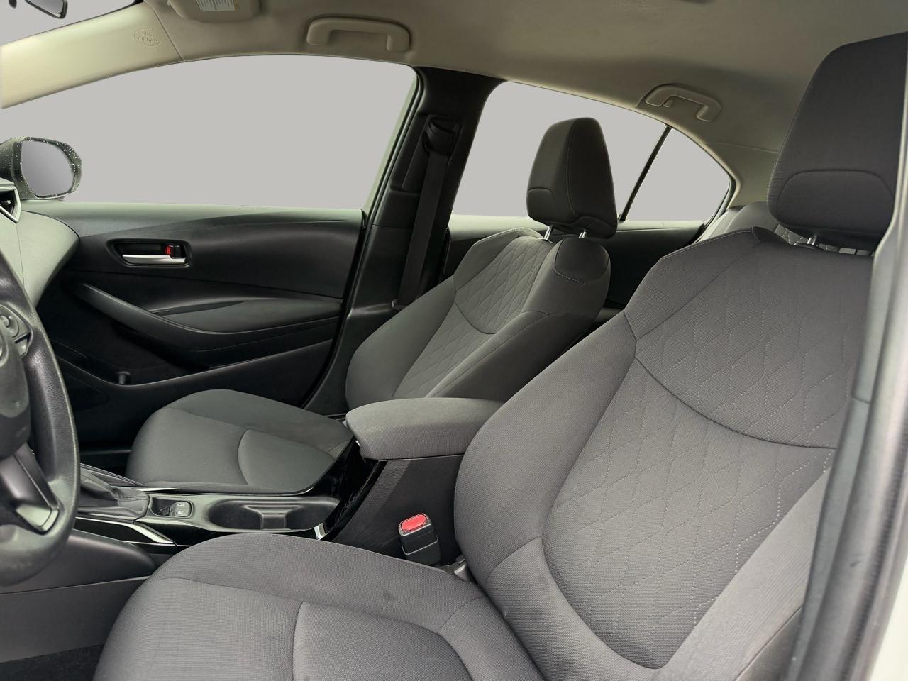 Toyota Corolla LE Hybrid 2020