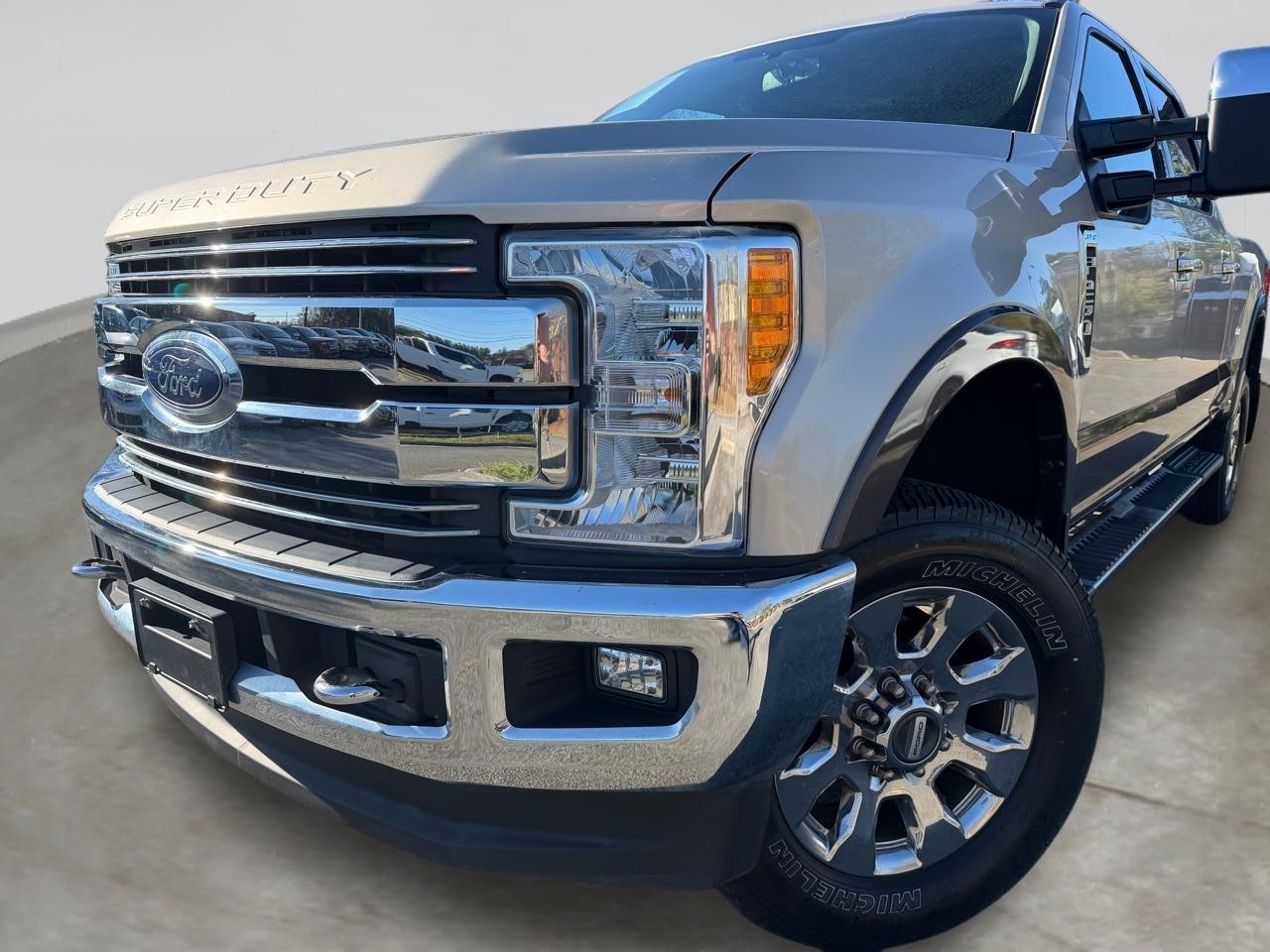 Ford F-250 SD Lariat Crew Cab 4WD 2017