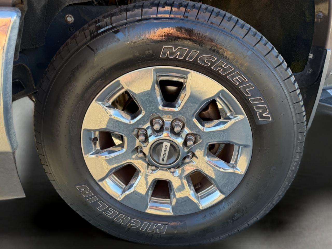 Ford F-250 SD Lariat Crew Cab 4WD 2017