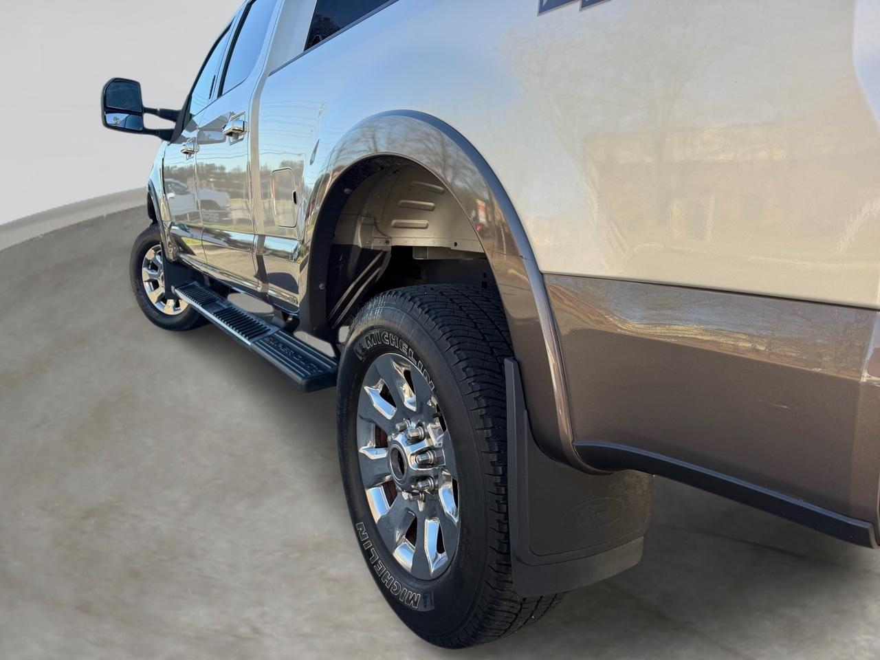 Ford F-250 SD Lariat Crew Cab 4WD 2017