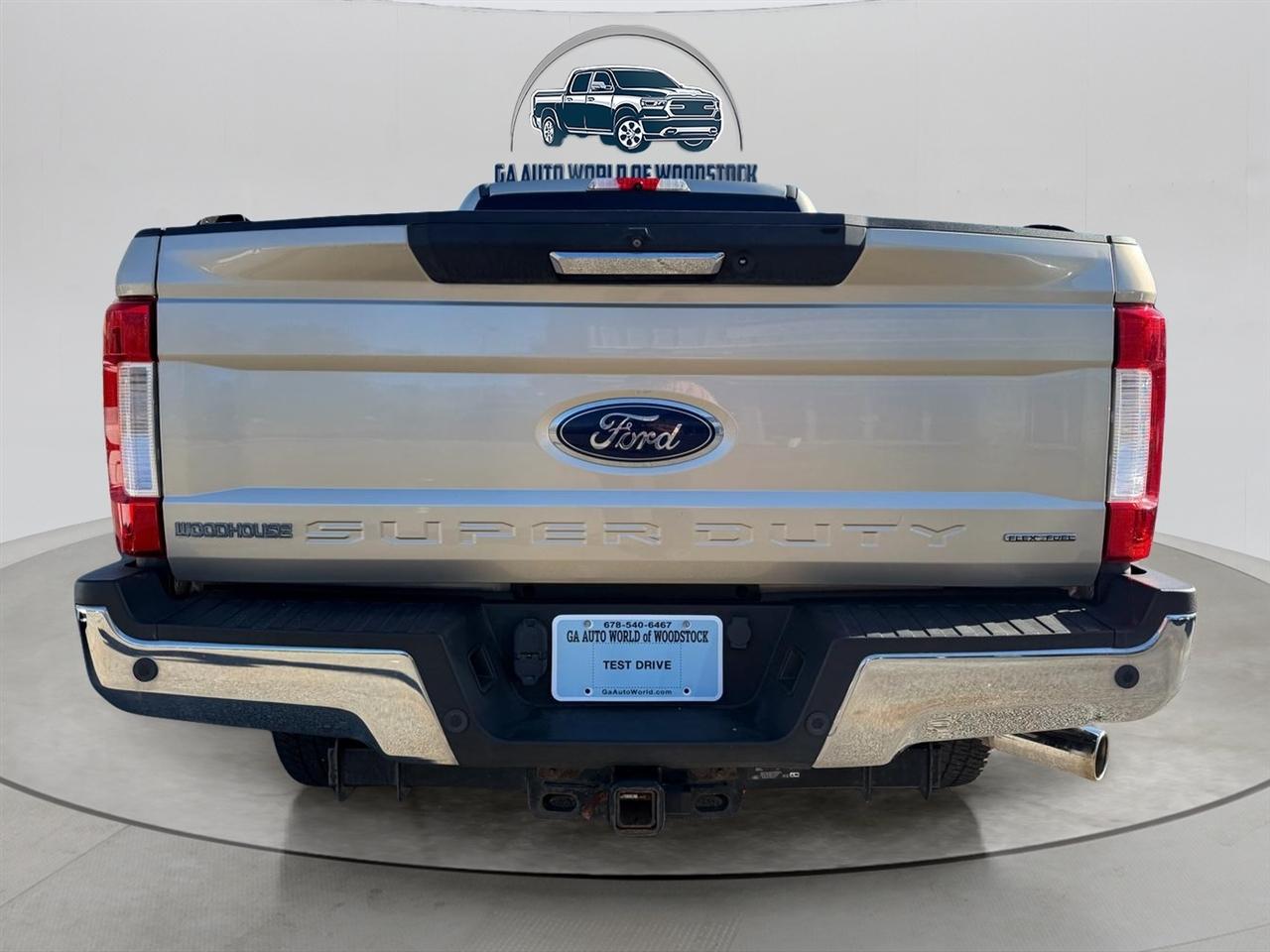 Ford F-250 SD Lariat Crew Cab 4WD 2017