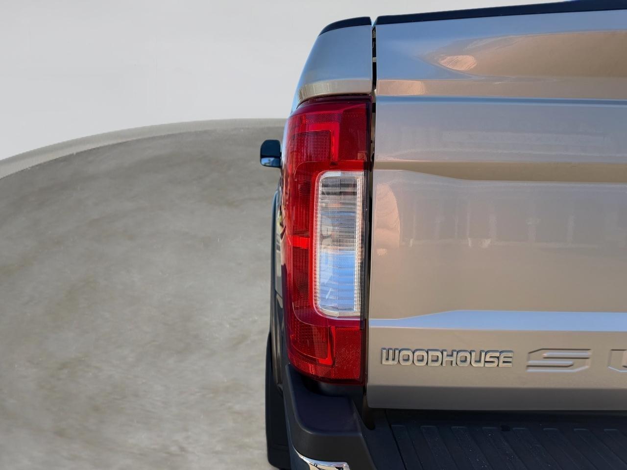 Ford F-250 SD Lariat Crew Cab 4WD 2017