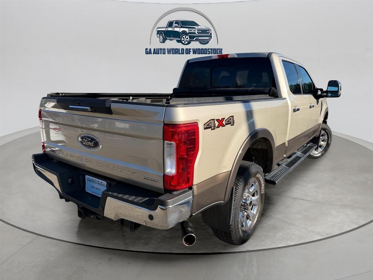 Ford F-250 SD Lariat Crew Cab 4WD 2017