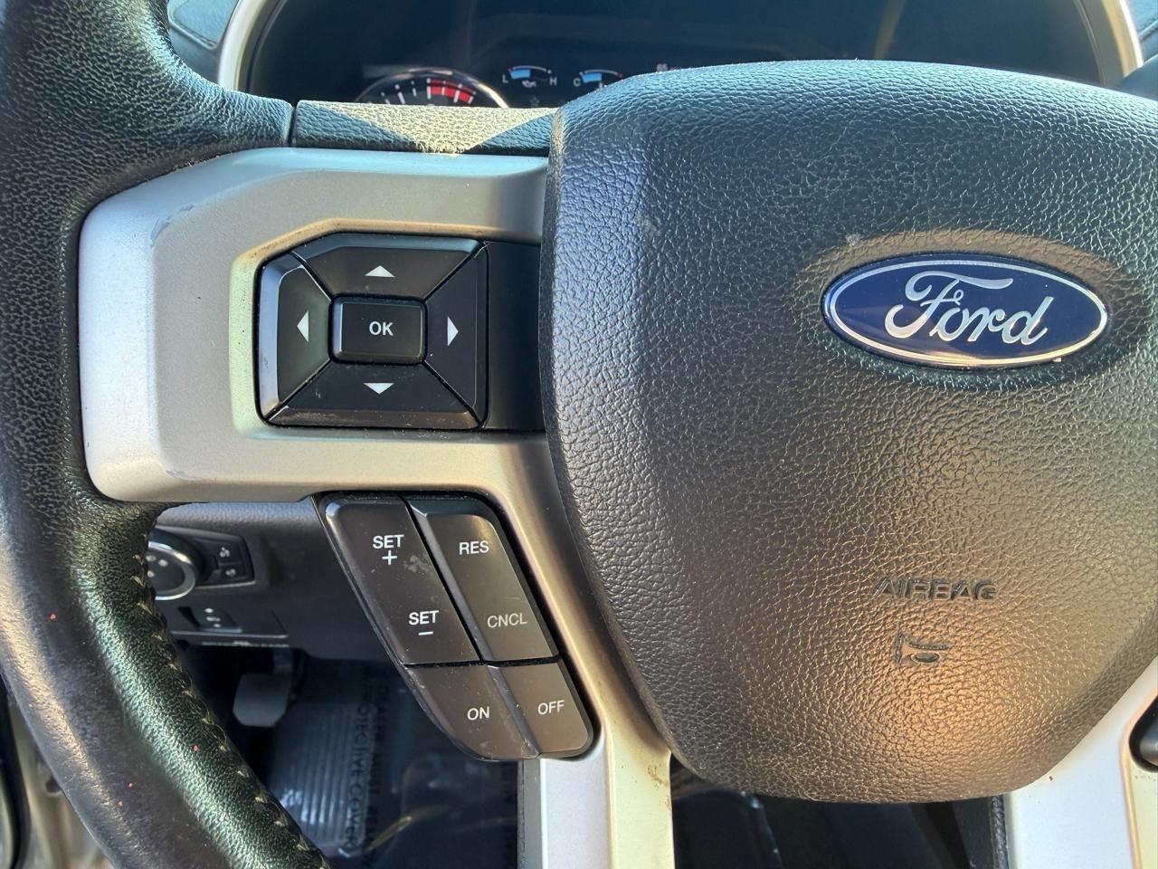 Ford F-250 SD Lariat Crew Cab 4WD 2017