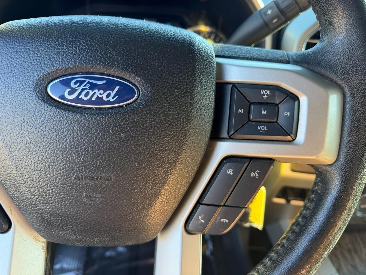 Ford F-250 SD Lariat Crew Cab 4WD 2017