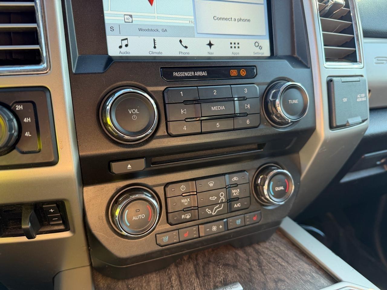 Ford F-250 SD Lariat Crew Cab 4WD 2017