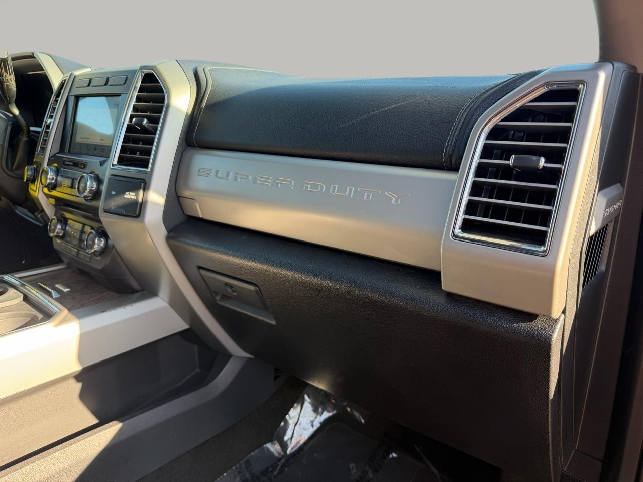 Ford F-250 SD Lariat Crew Cab 4WD 2017