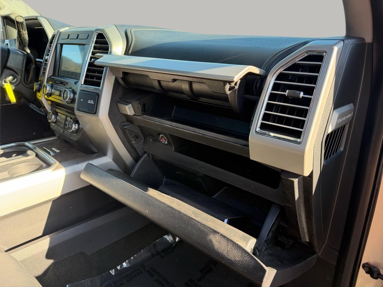 Ford F-250 SD Lariat Crew Cab 4WD 2017