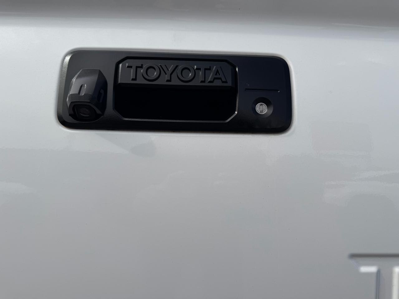 Toyota Tundra SR5 5.7L V8 Double Cab 2WD 2021