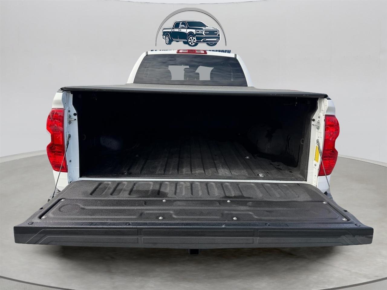 Toyota Tundra SR5 5.7L V8 Double Cab 2WD 2021