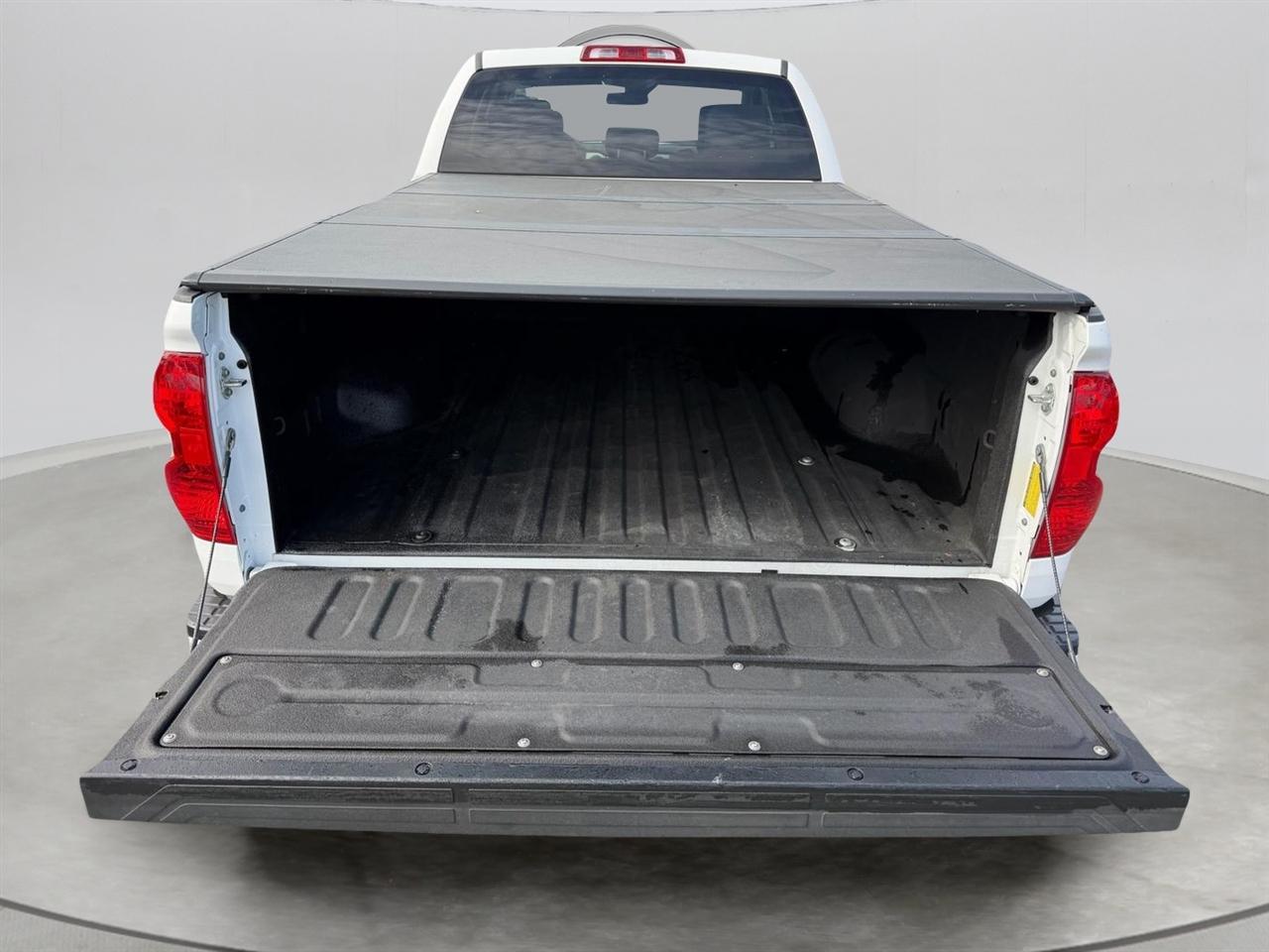 Toyota Tundra SR5 5.7L V8 Double Cab 2WD 2021