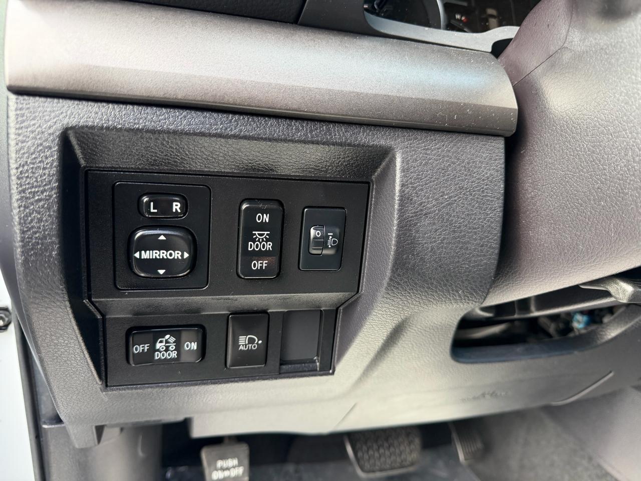 Toyota Tundra SR5 5.7L V8 Double Cab 2WD 2021