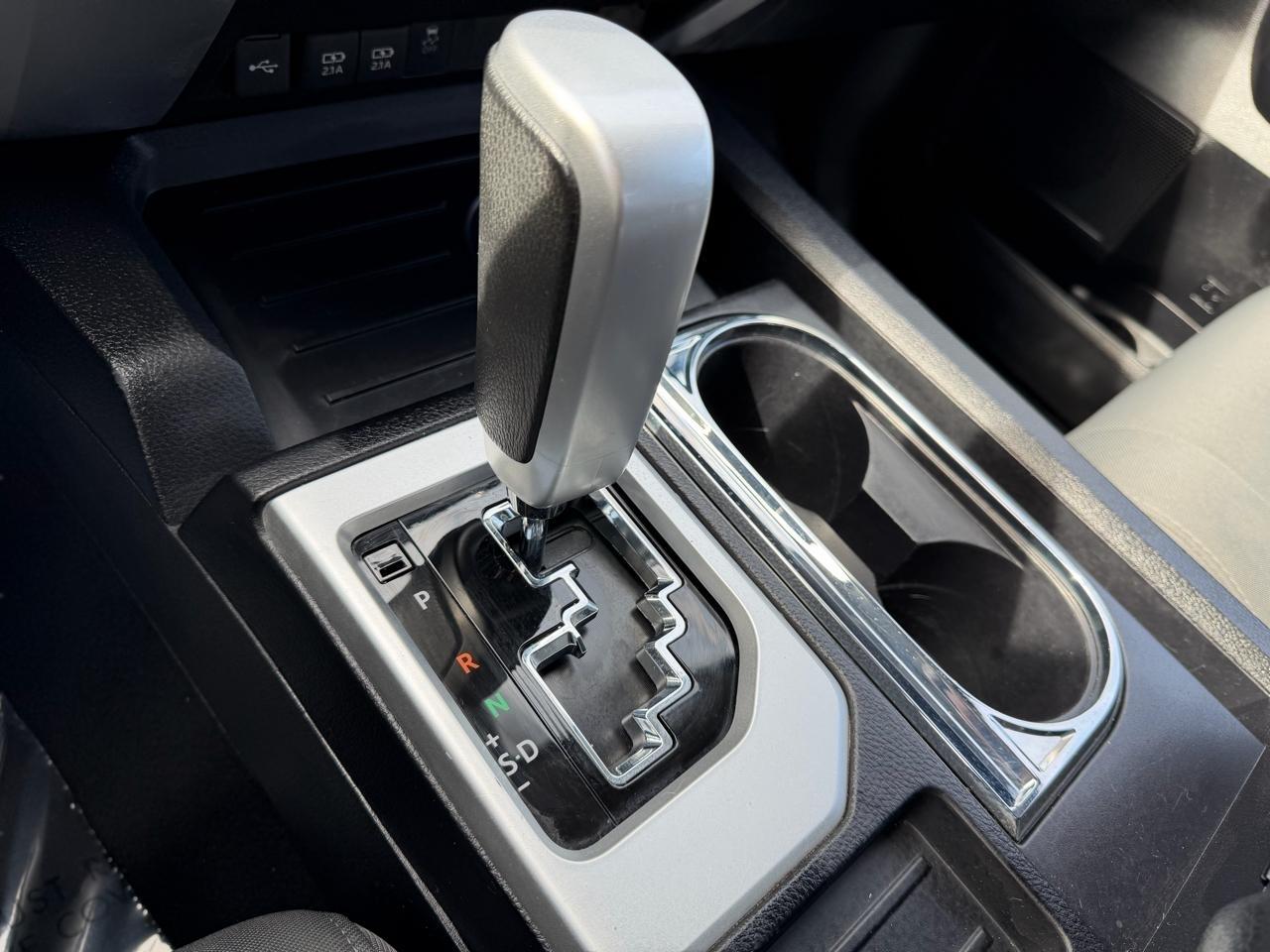 Toyota Tundra SR5 5.7L V8 Double Cab 2WD 2021