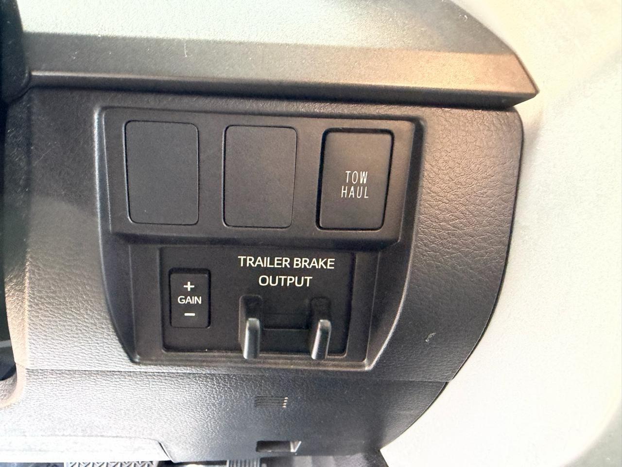 Toyota Tundra SR5 5.7L V8 Double Cab 2WD 2021