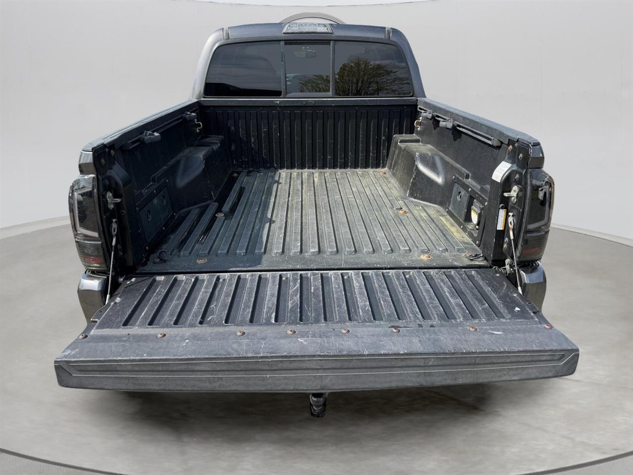 Toyota Tacoma 2WD Double Cab V6 AT PreRunner (Natl) 2016