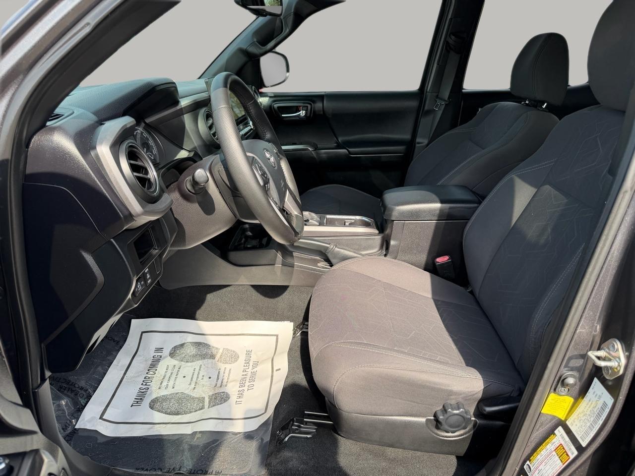 Toyota Tacoma 2WD Double Cab V6 AT PreRunner (Natl) 2016