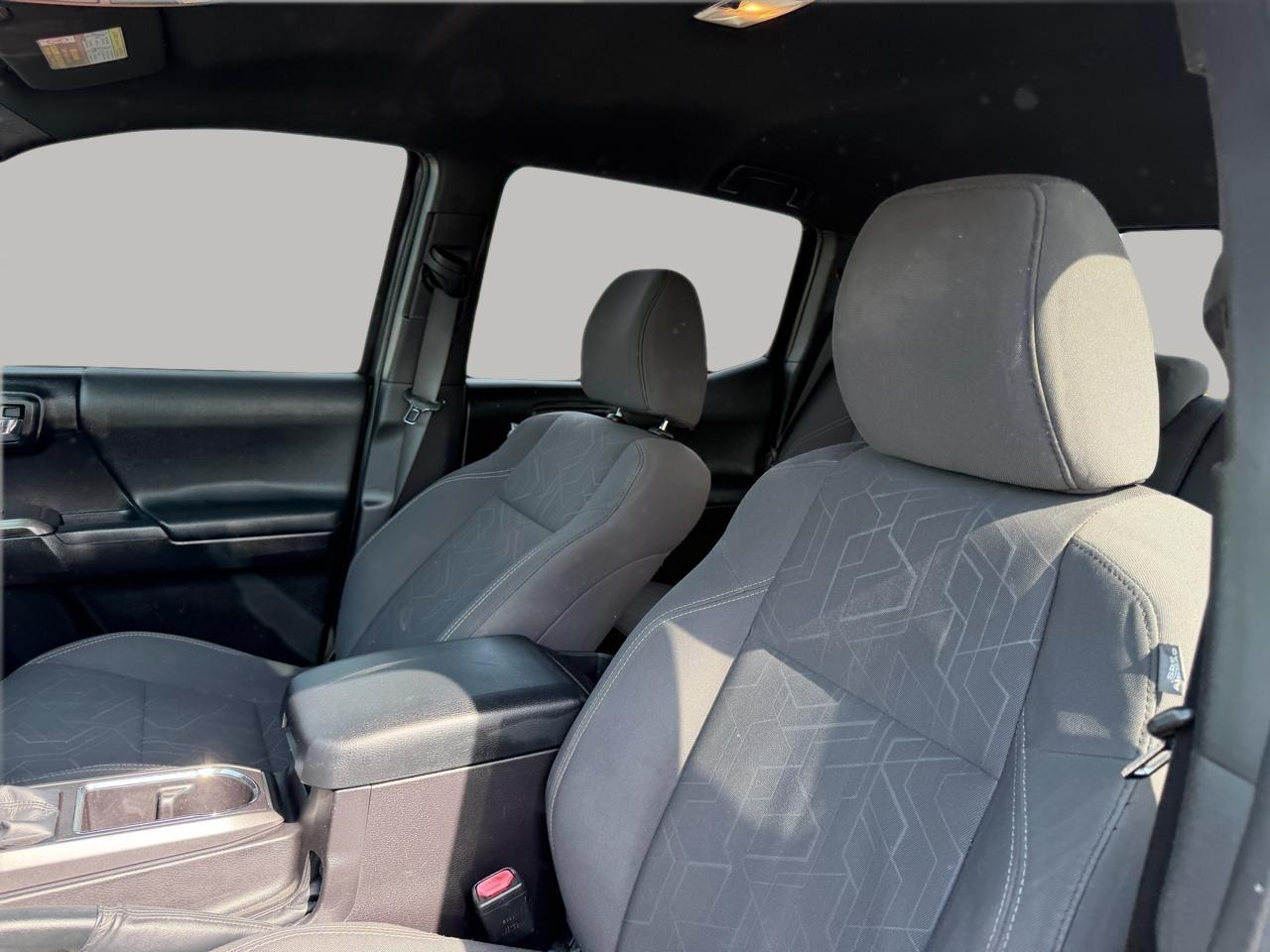 Toyota Tacoma 2WD Double Cab V6 AT PreRunner (Natl) 2016