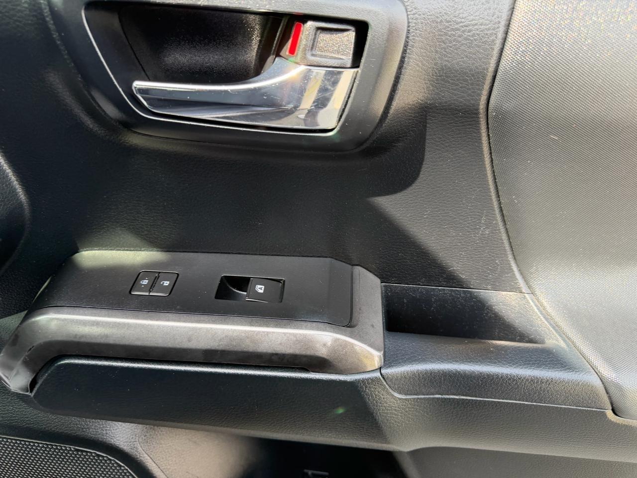 Toyota Tacoma 2WD Double Cab V6 AT PreRunner (Natl) 2016