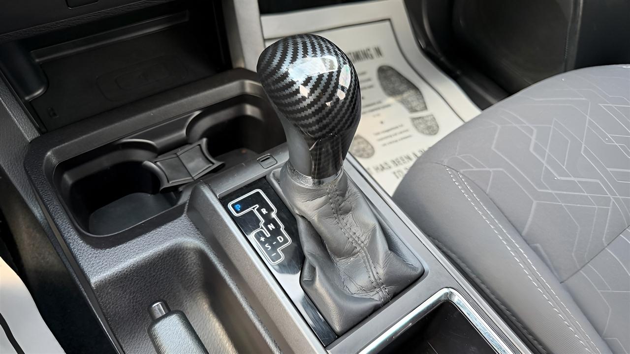 Toyota Tacoma 2WD Double Cab V6 AT PreRunner (Natl) 2016