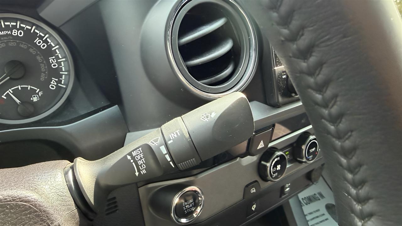 Toyota Tacoma 2WD Double Cab V6 AT PreRunner (Natl) 2016