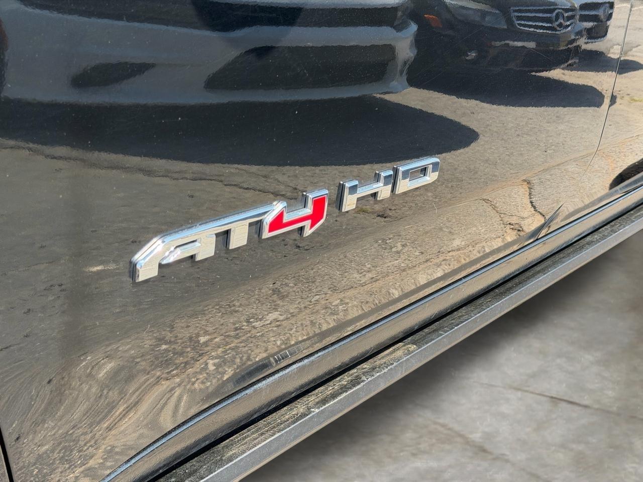 GMC Sierra 2500HD AT4 Crew Cab 4WD 2022