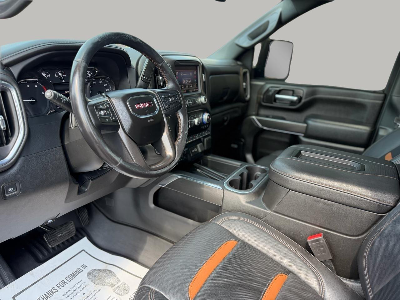 GMC Sierra 2500HD AT4 Crew Cab 4WD 2022