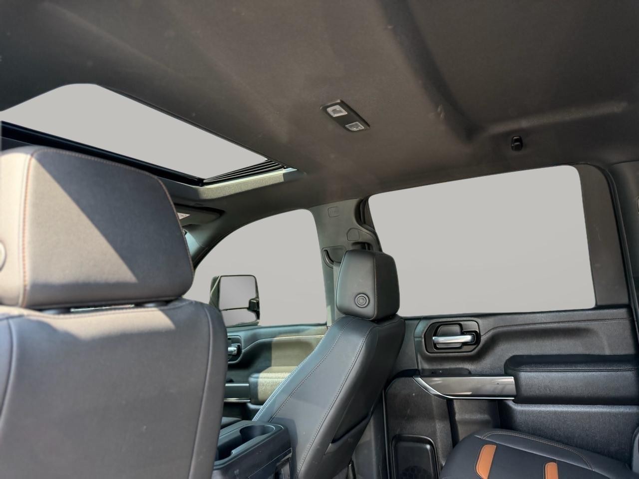 GMC Sierra 2500HD AT4 Crew Cab 4WD 2022