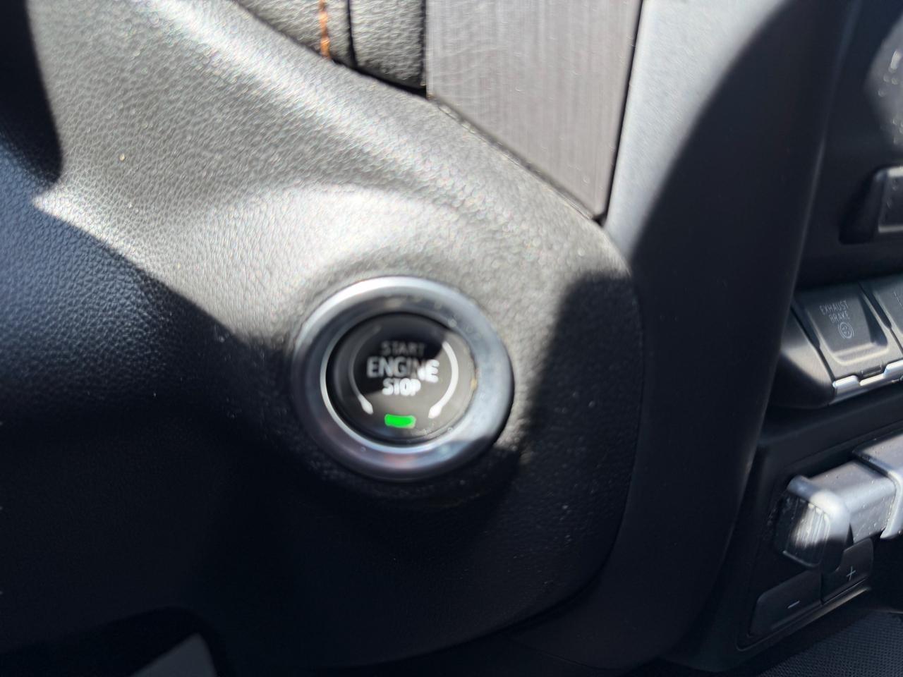 GMC Sierra 2500HD AT4 Crew Cab 4WD 2022