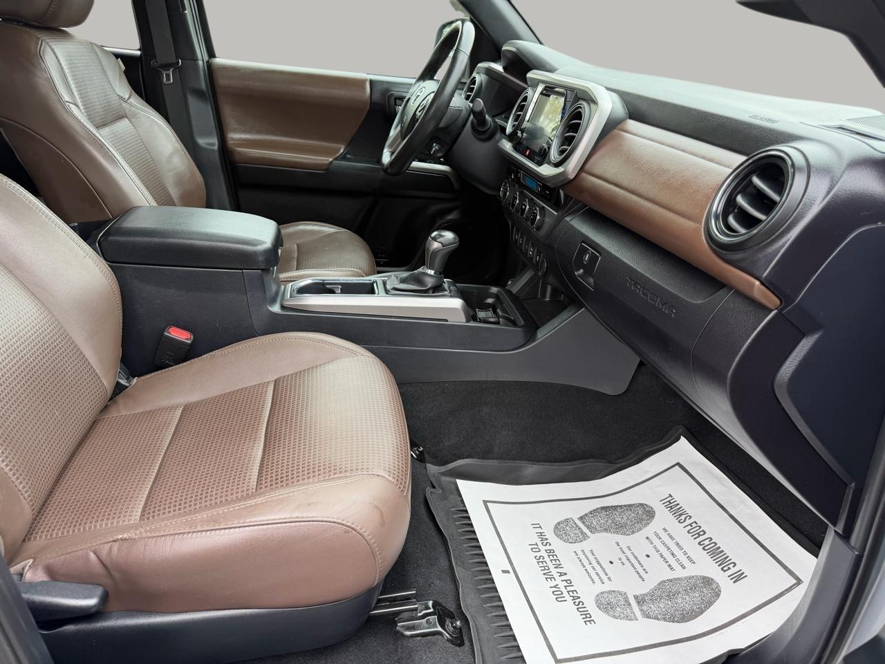 Toyota Tacoma Limited Double Cab V6 6AT 4WD 2017