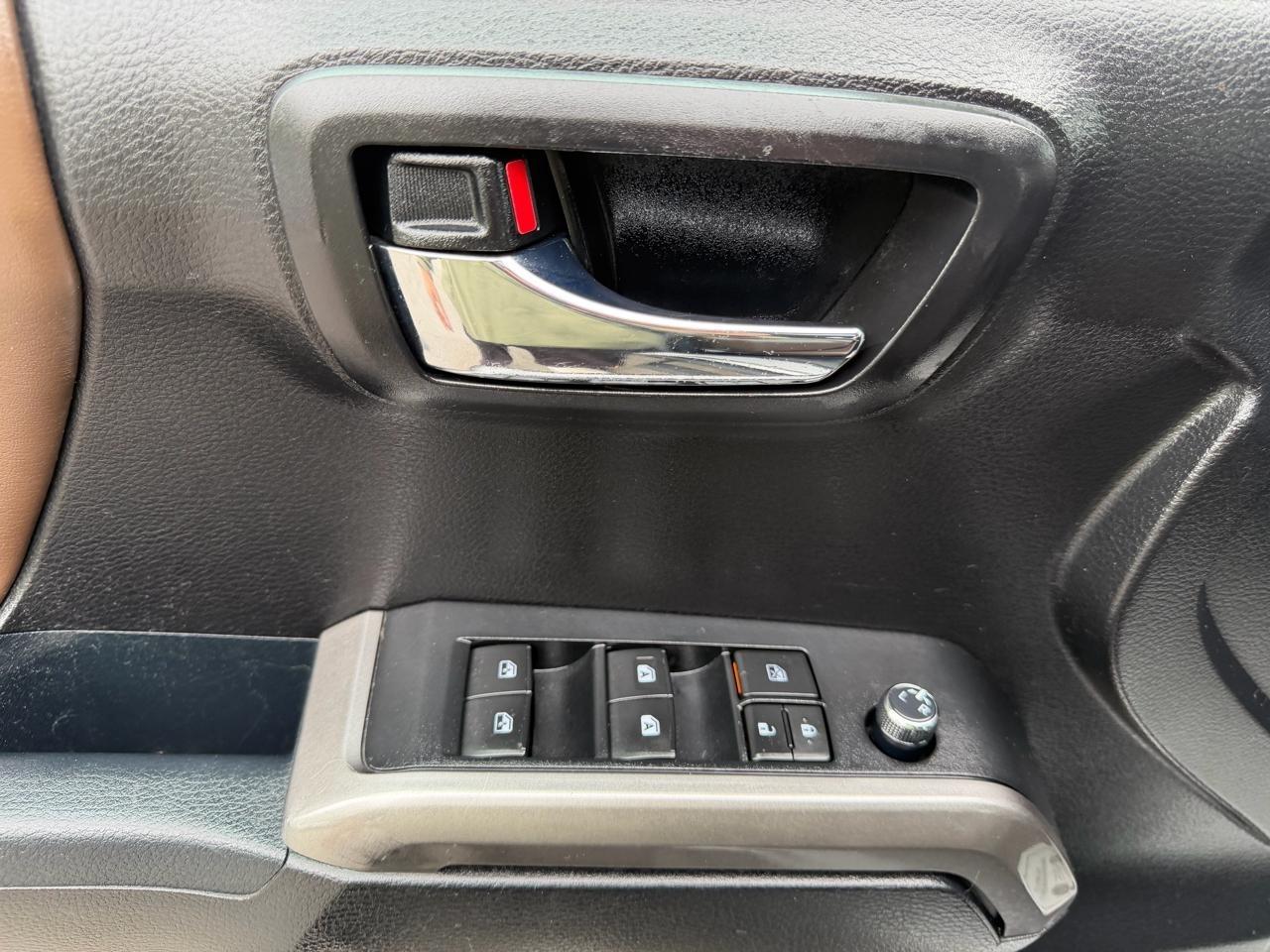 Toyota Tacoma Limited Double Cab V6 6AT 4WD 2017