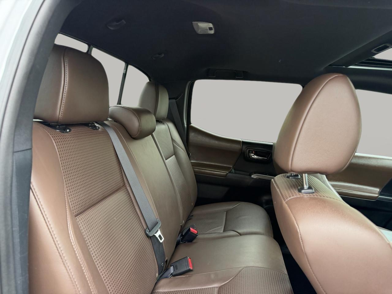 Toyota Tacoma Limited Double Cab V6 6AT 4WD 2017