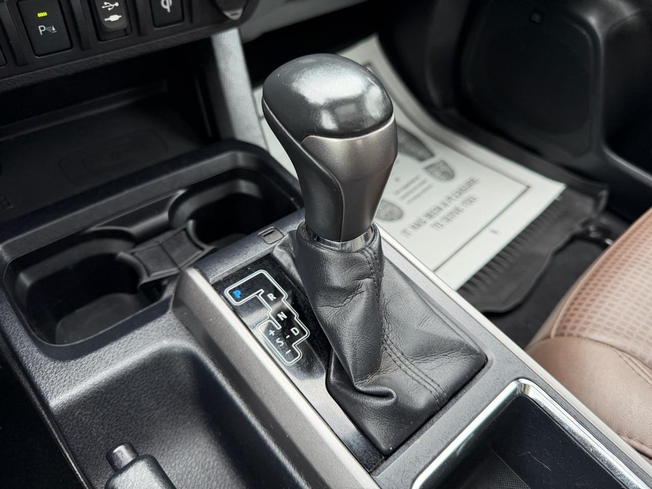 Toyota Tacoma Limited Double Cab V6 6AT 4WD 2017