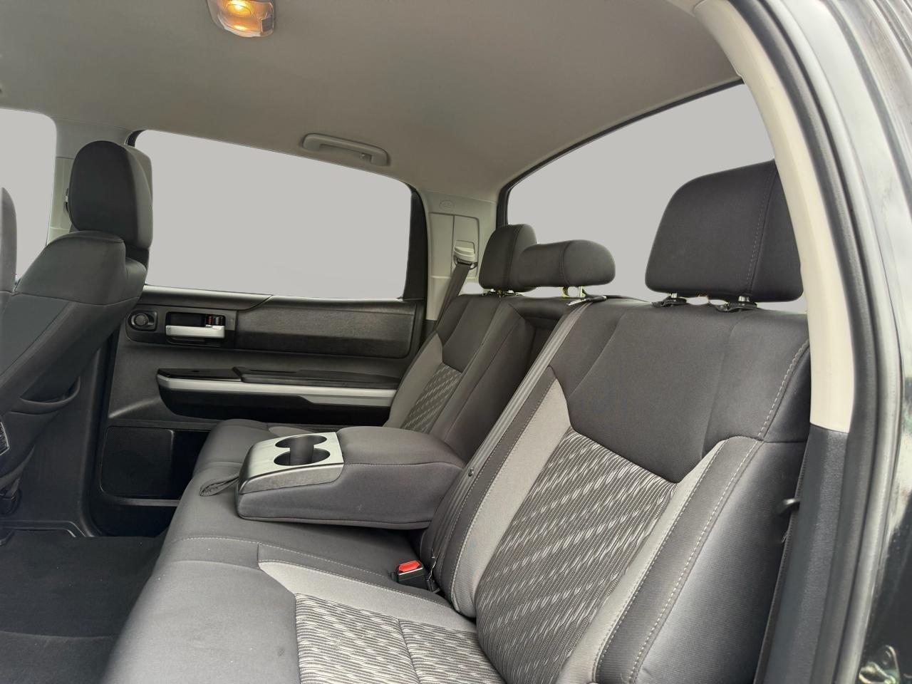 Toyota Tundra SR5 4.6L V8 CrewMax 2WD 2018