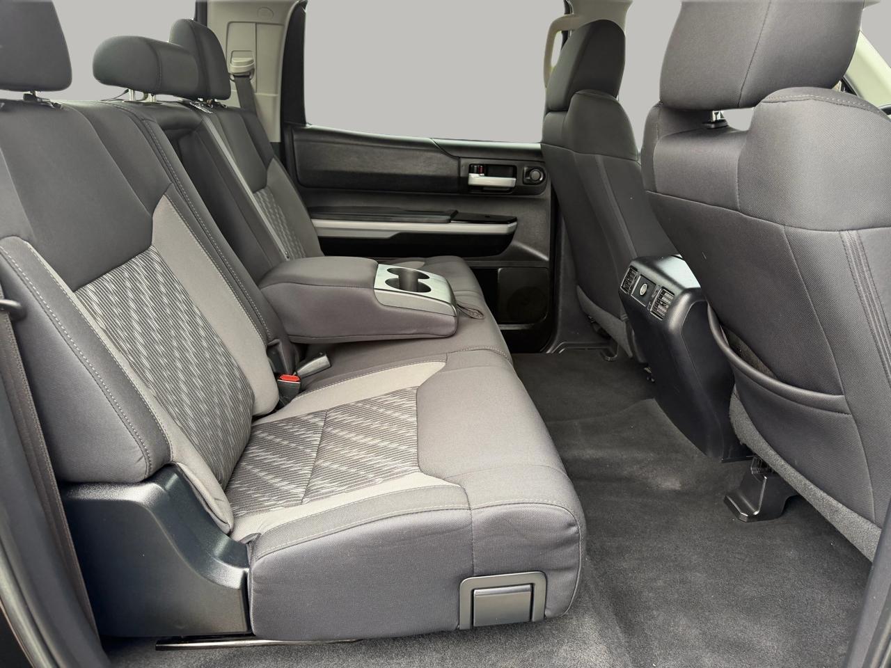 Toyota Tundra SR5 4.6L V8 CrewMax 2WD 2018