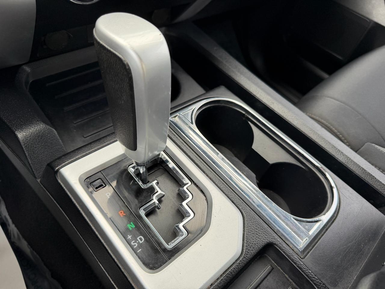 Toyota Tundra SR5 4.6L V8 CrewMax 2WD 2018