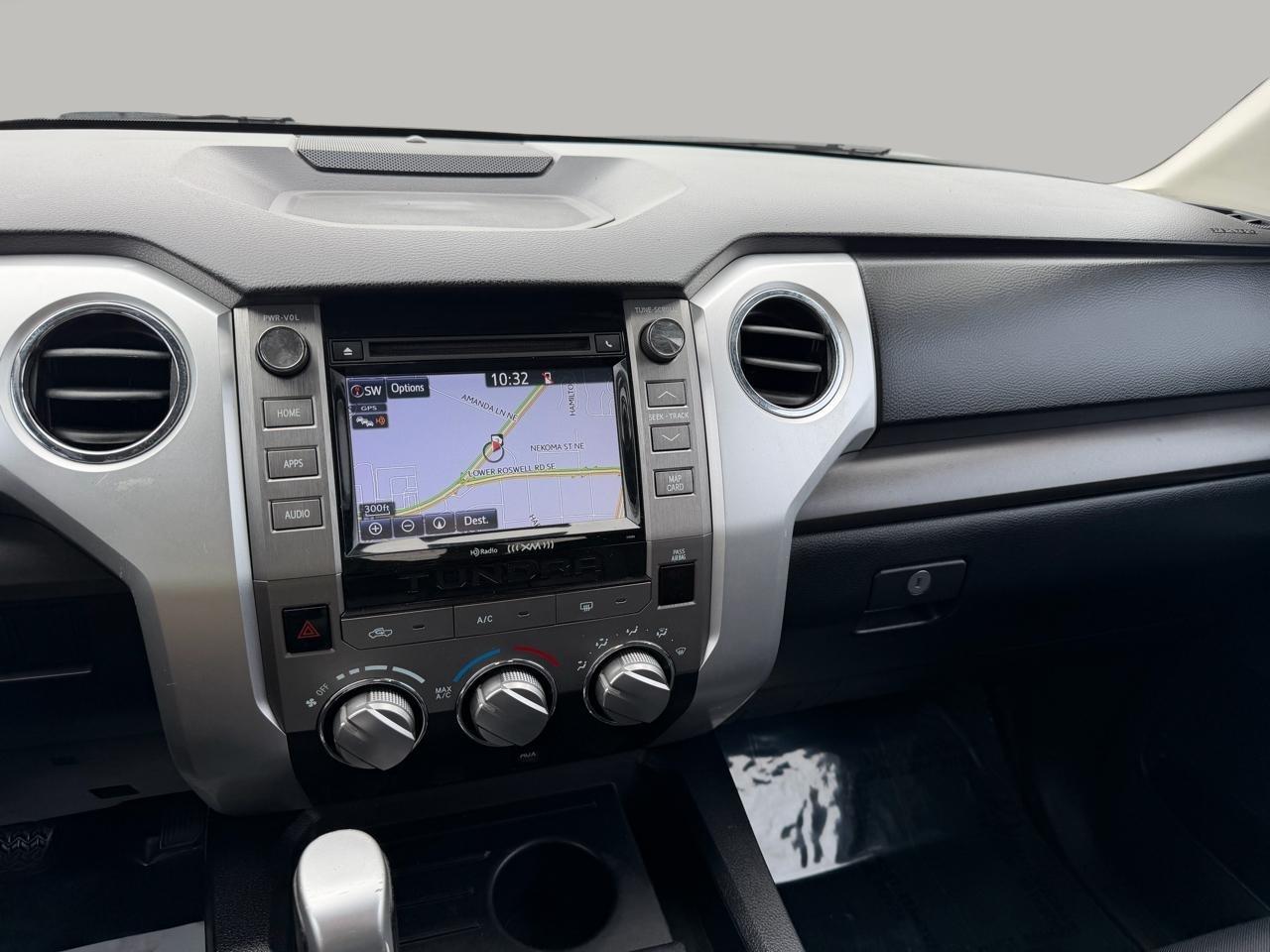 Toyota Tundra SR5 4.6L V8 CrewMax 2WD 2018