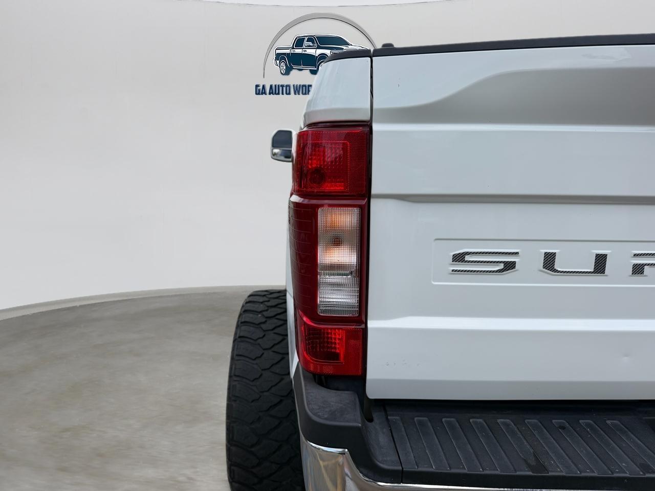 Ford F-250 SD Lariat Crew Cab 4WD 2022