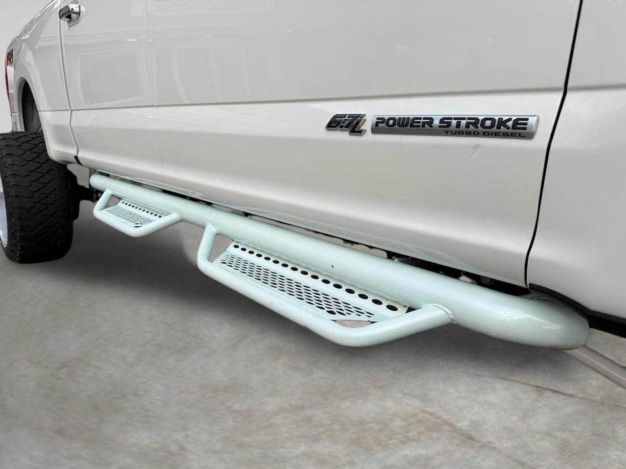 Ford F-250 SD Lariat Crew Cab 4WD 2022